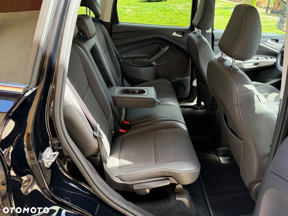 Ford Kuga 2.0 TDCi FWD Titanium Plus - 23