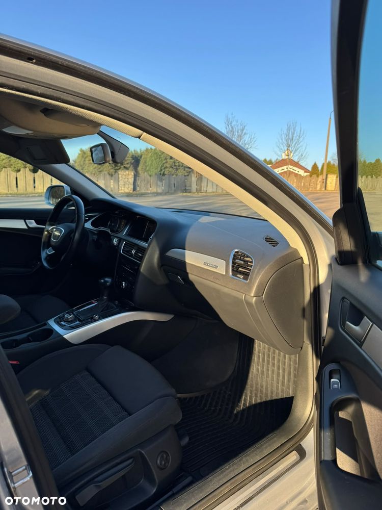 Audi A4 Limousine - 11