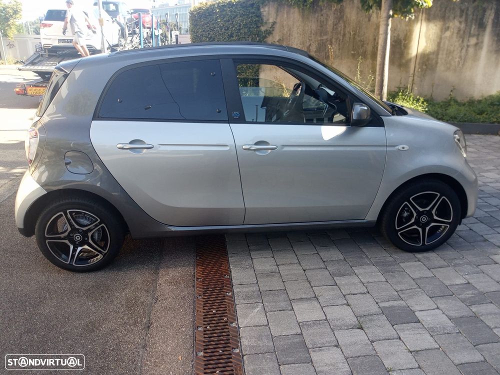 Smart ForFour EQ - 3