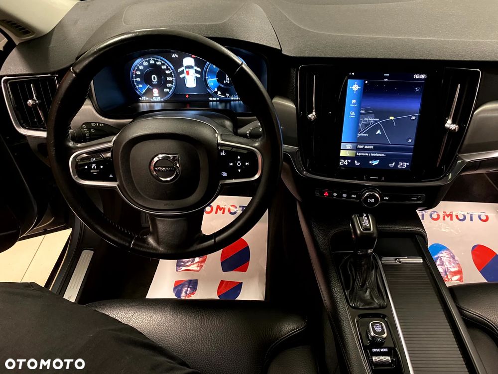 Volvo S90 D3 Momentum - 22