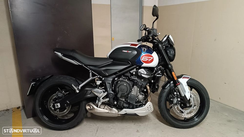 Triumph Trident Triple Tribute - 8