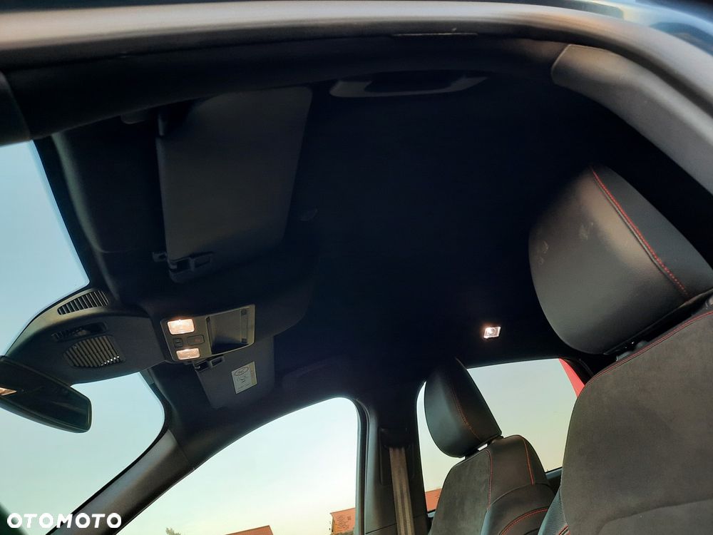 Ford Kuga 2.5 Duratec PHEV ST-LINE - 17