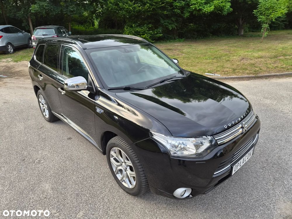 Mitsubishi Outlander 2.0 4WD Top - 11