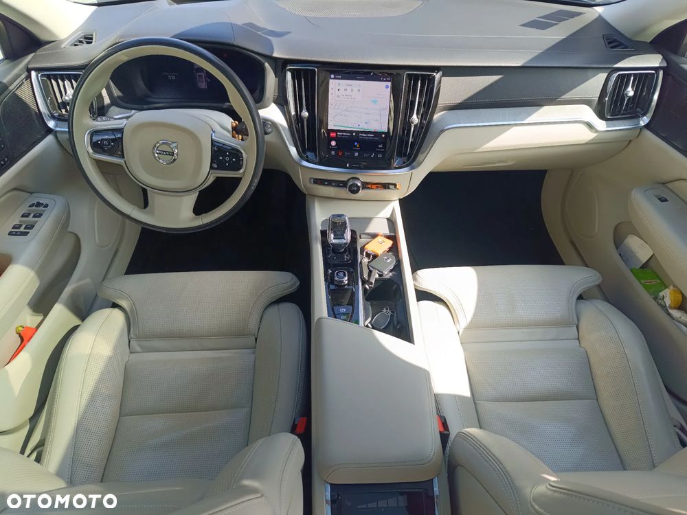 Volvo V60 Cross Country Plus B5 B AWD - 21