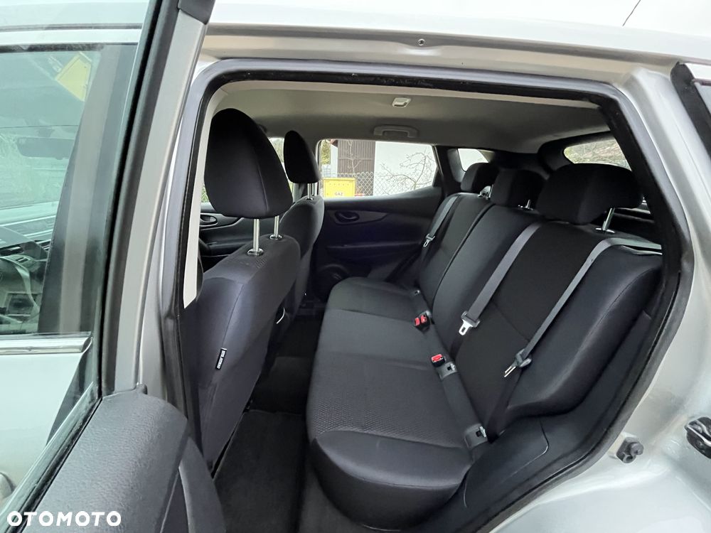 Nissan Qashqai 1.2 DIG-T Visia EU6 - 8