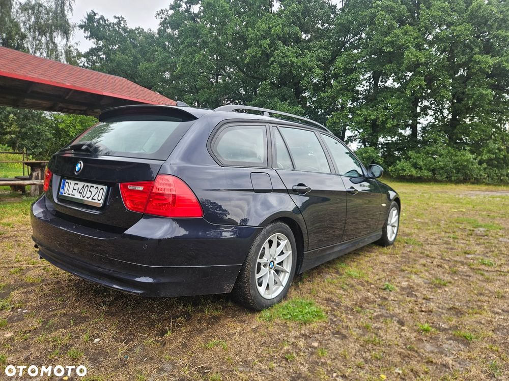 BMW Seria 3 318d - 6