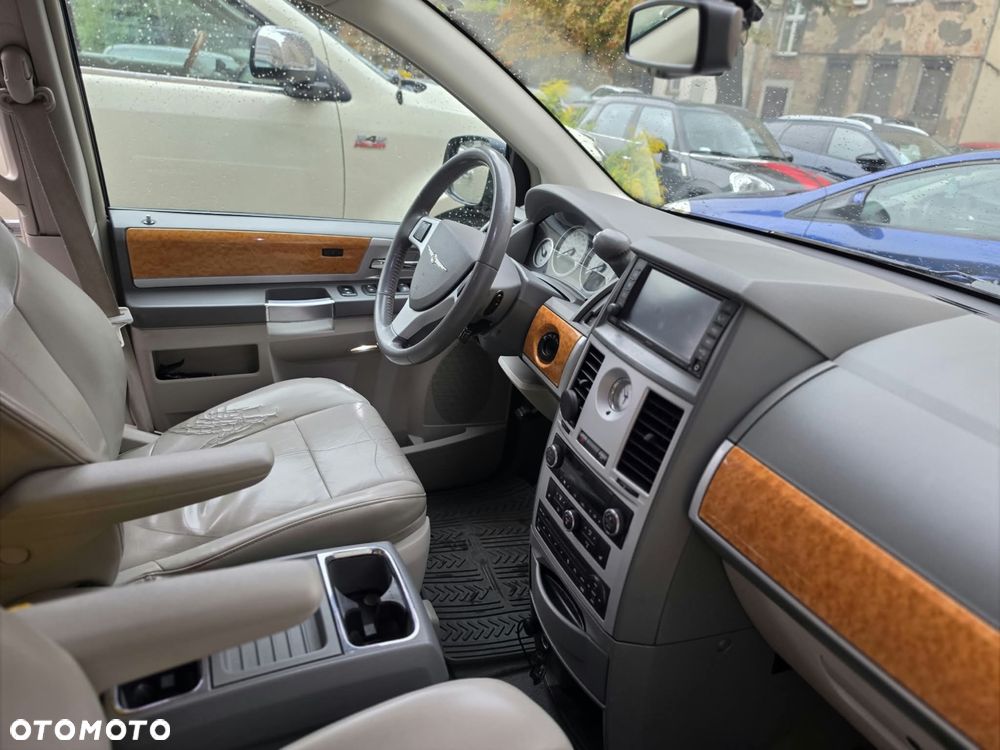 Chrysler Grand Voyager - 3