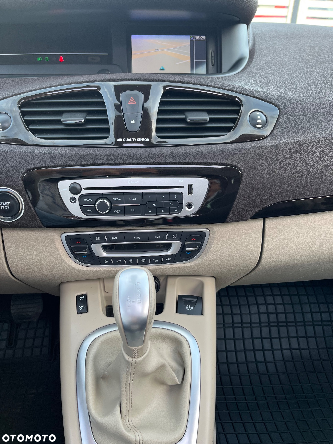 Renault Grand Scenic Gr 2.0 dCi Bose - 29