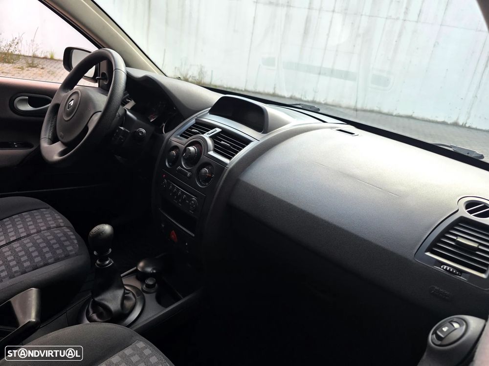 Renault Megane Van - 40