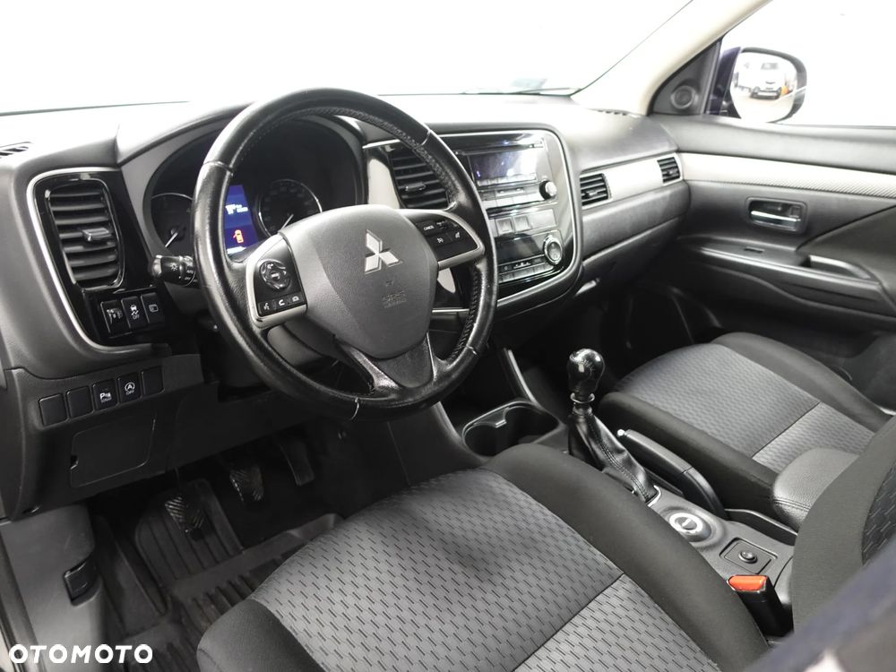 Mitsubishi Outlander 2.2 DI-D 4WD Invite - 20