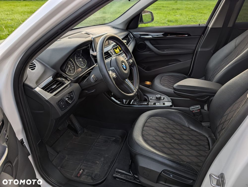 BMW X1 xDrive20i - 30