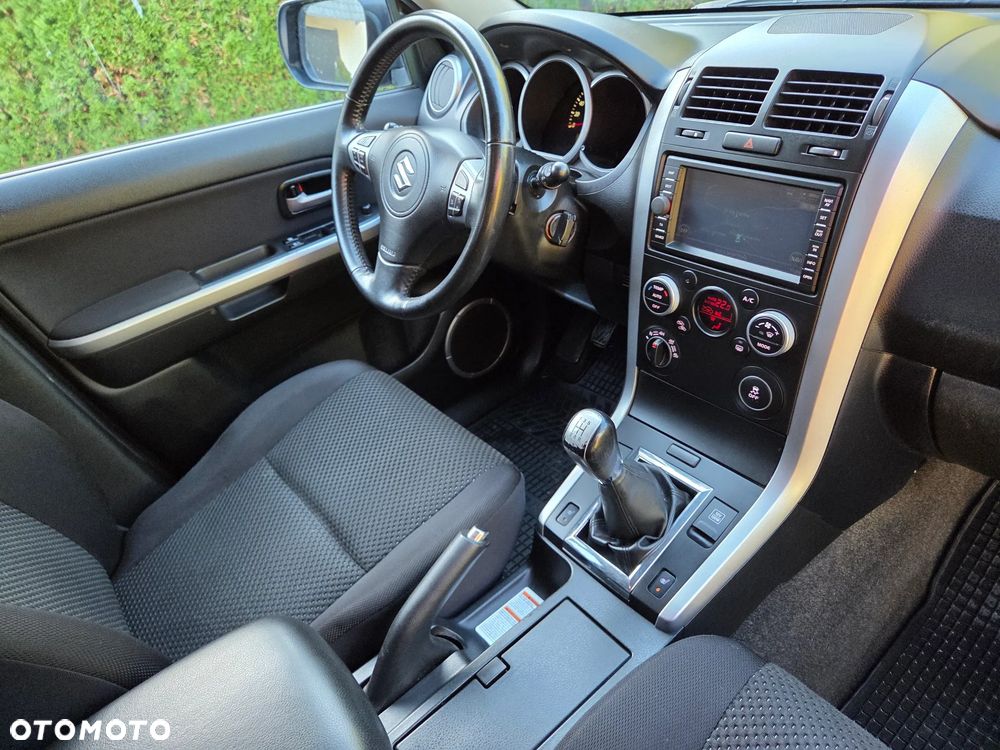 Suzuki Grand Vitara - 11