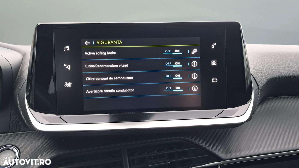 Peugeot 2008 e-2008 Allure - 11