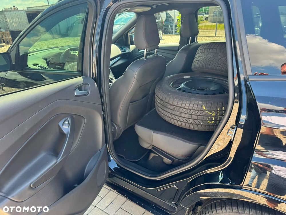 Ford Kuga 1.5 EcoBoost 2x4 ST-Line - 9
