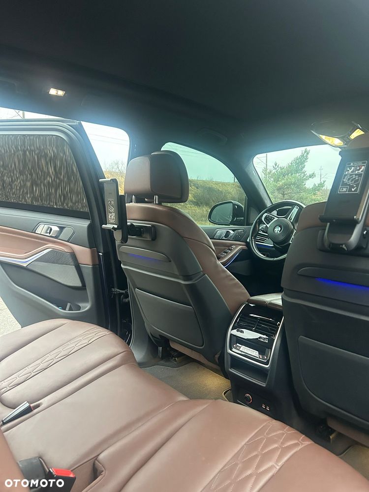 BMW X7 - 11