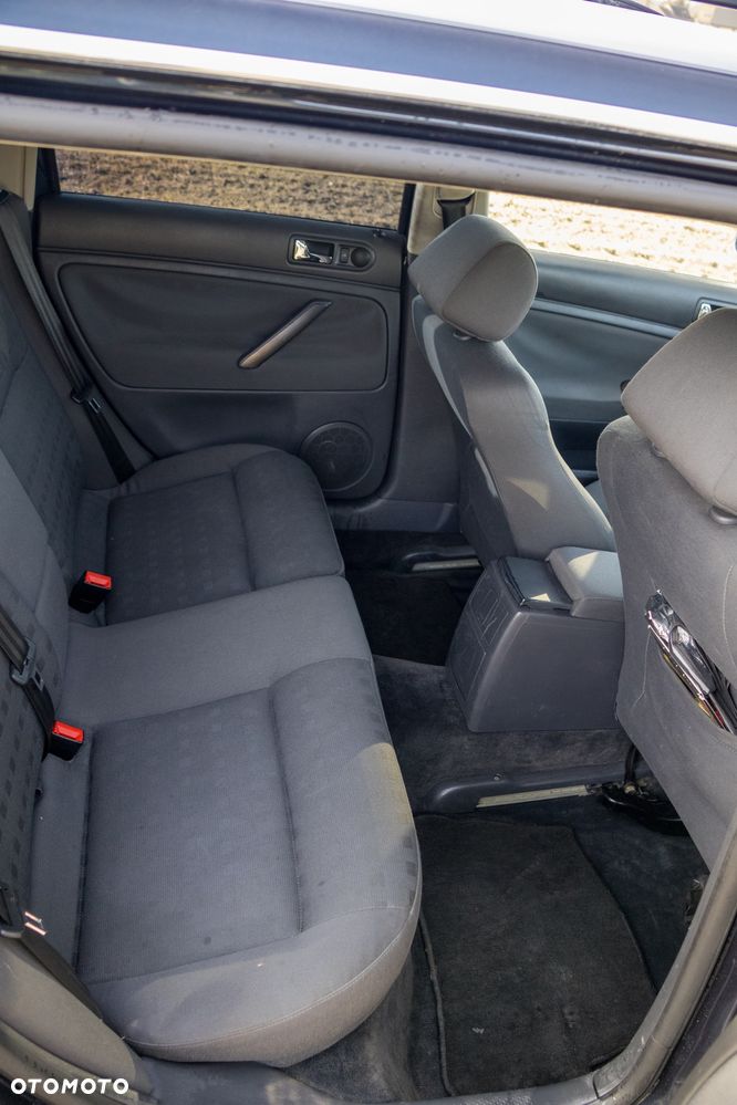Volkswagen Passat 1.8T Comfortline - 7