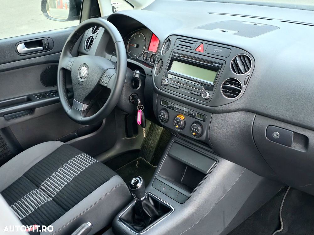 Volkswagen Golf Plus 1.9 TDI DPF United - 11