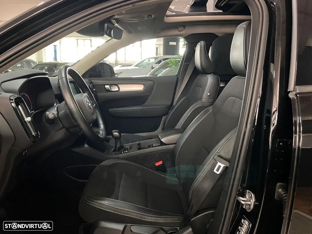 Volvo XC 40 2.0 D3 Momentum Plus - 22