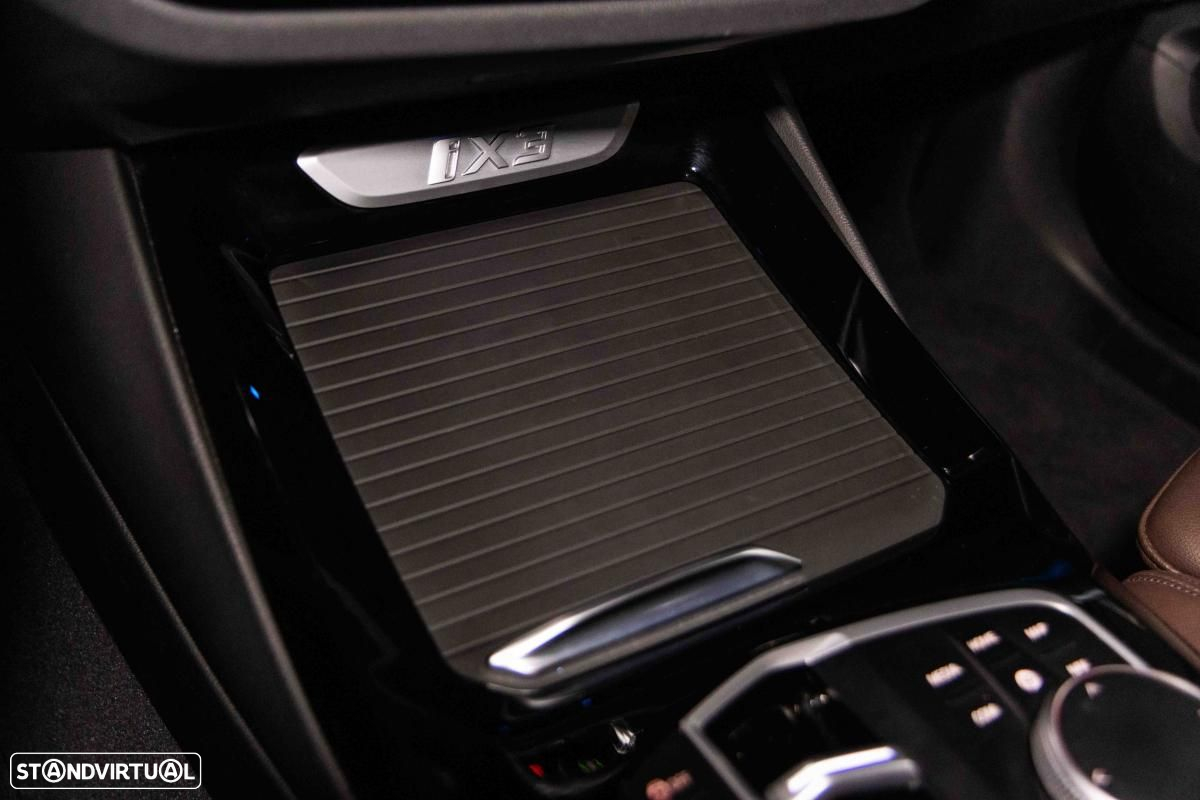 BMW iX3 M Sport Inspiring - 44