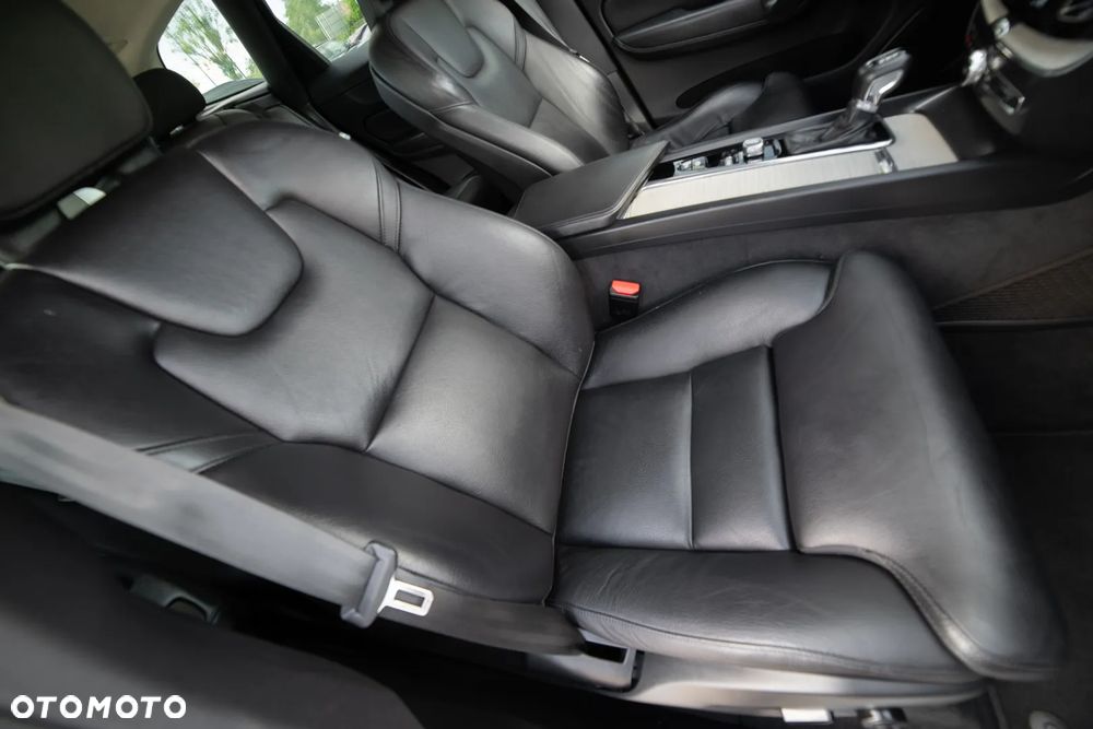 Volvo XC 60 D4 Inscription - 34