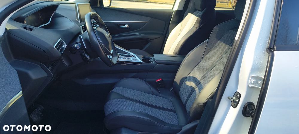 Peugeot 3008 1.2 PureTech Allure S&S EAT6 - 9