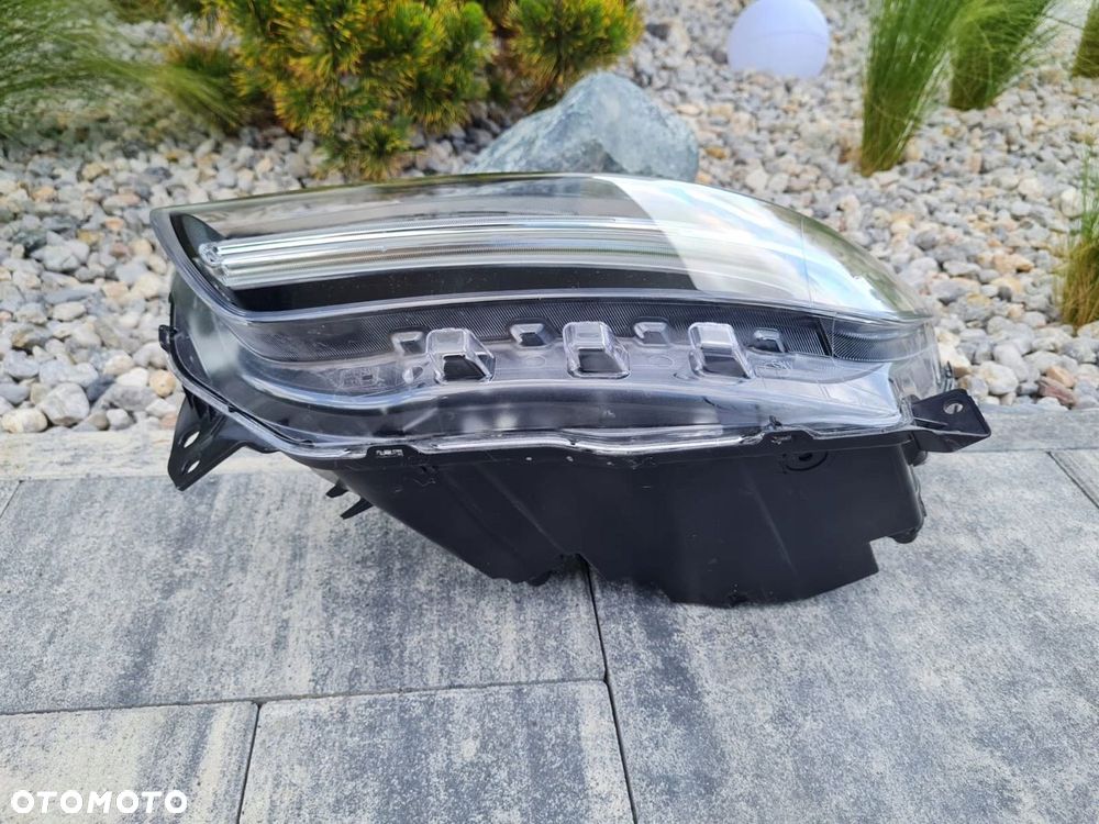 VOLVO XC40 Lampa lewa przód Mid Led Full Led 31655988 - 6