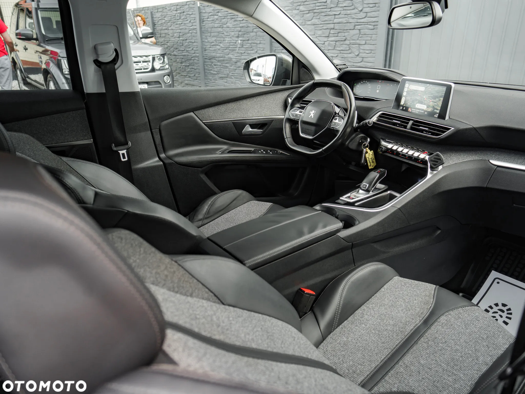 Peugeot 3008 1.6 THP Allure S&S EAT6 - 21