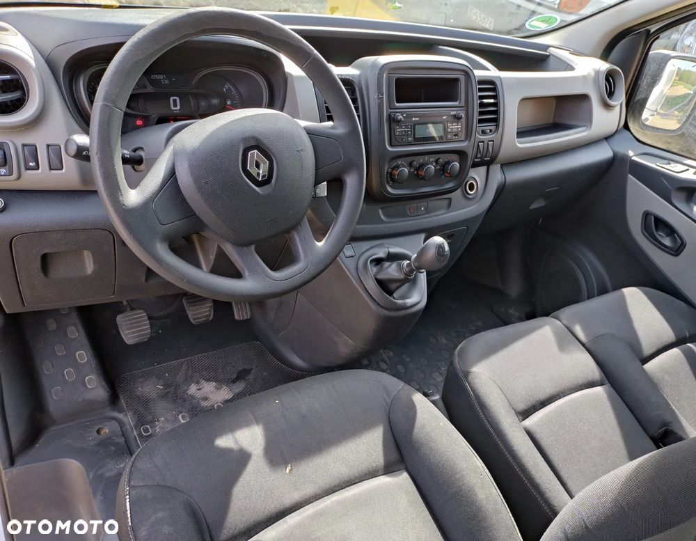 Renault Trafic - 10