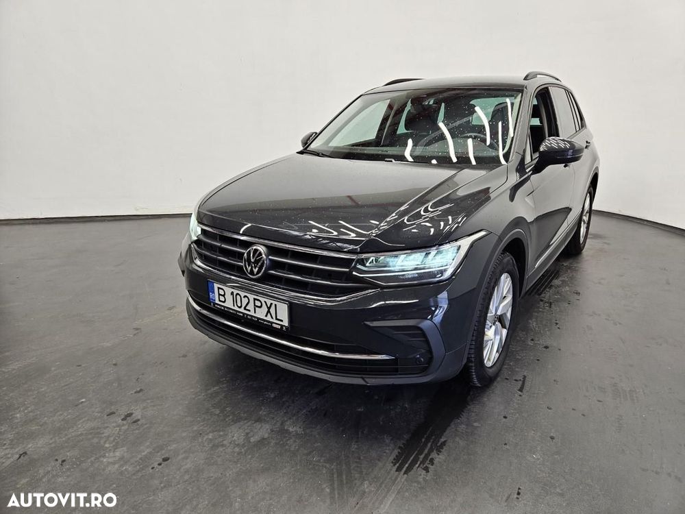 Volkswagen Tiguan - 2