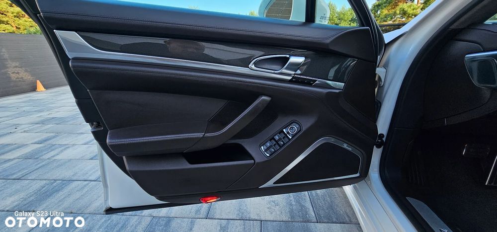 Porsche Panamera Turbo - 26