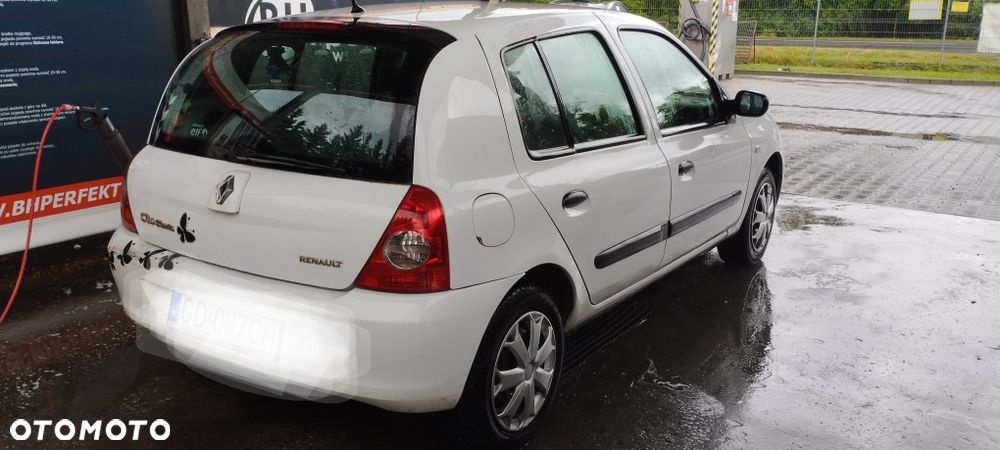 Renault Clio - 7