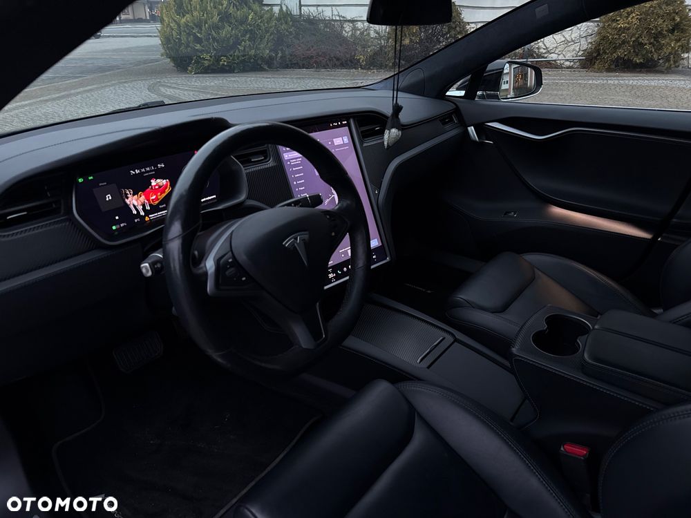 Tesla Model S - 13