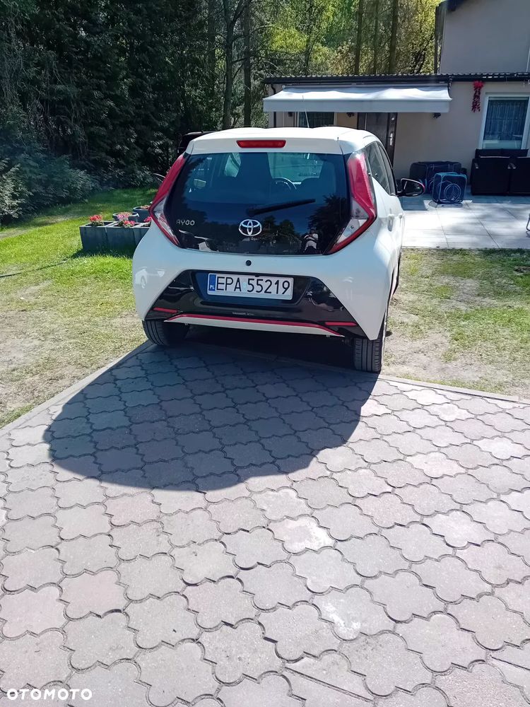 Toyota Aygo x-play - 4