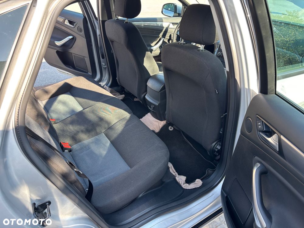 Ford Mondeo 1.6 Trend - 10