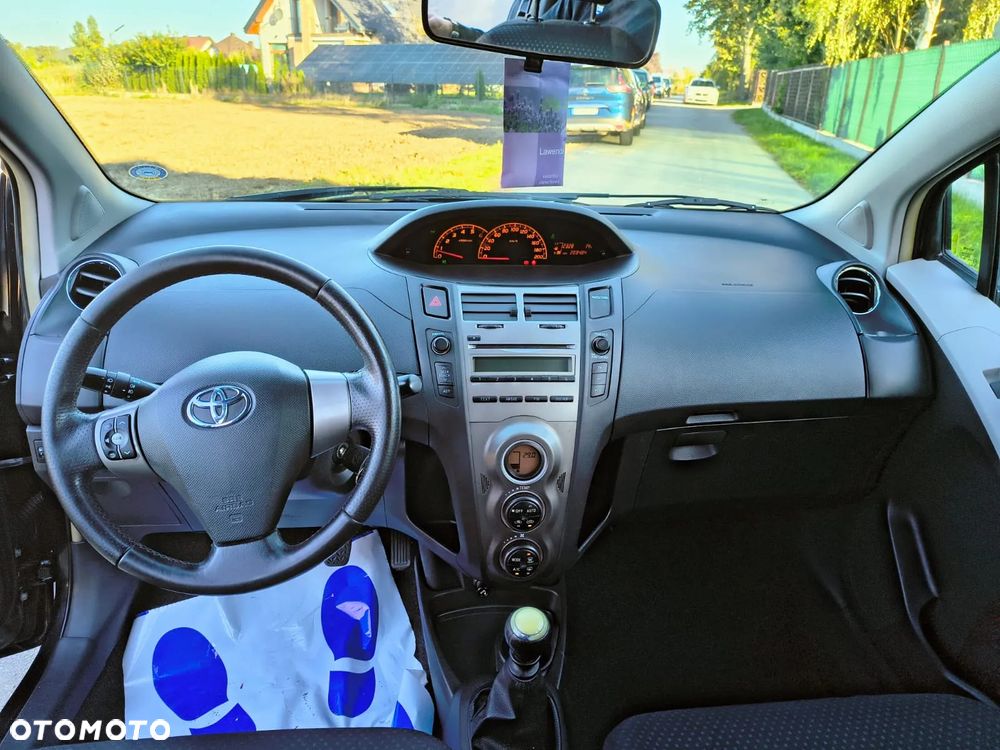 Toyota Yaris ver-1-4-d--4d - 6