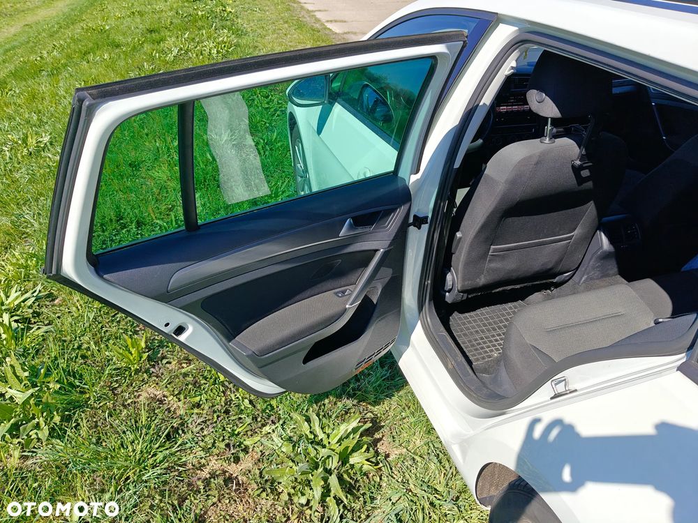 Volkswagen Golf 1.5 TSI BMT Evo Comfortline - 20