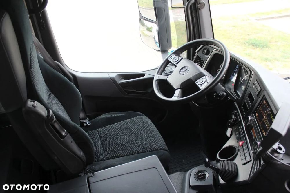 Mercedes-Benz AROCS 3246 8x4 WYWROTKA KIPPER Z NIEMIEC - 17