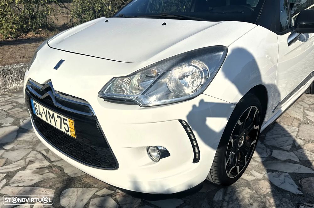 Citroën DS3 1.6 e-HDi So Chic - 4