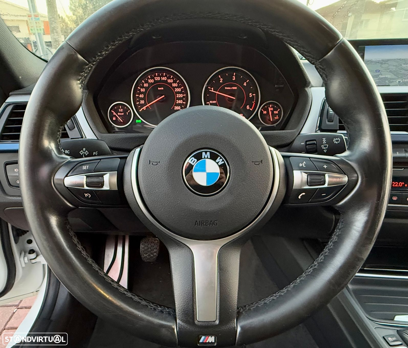 BMW 318 d Touring xDrive Pack M - 18