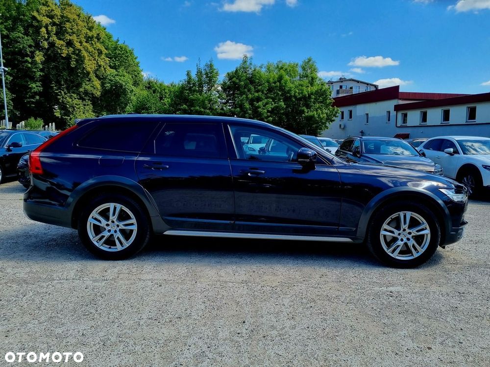 Volvo V90 Cross Country D4 AWD Geartronic - 4