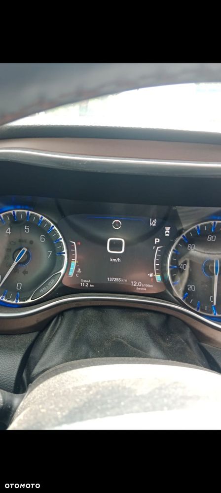 Chrysler Pacifica - 26