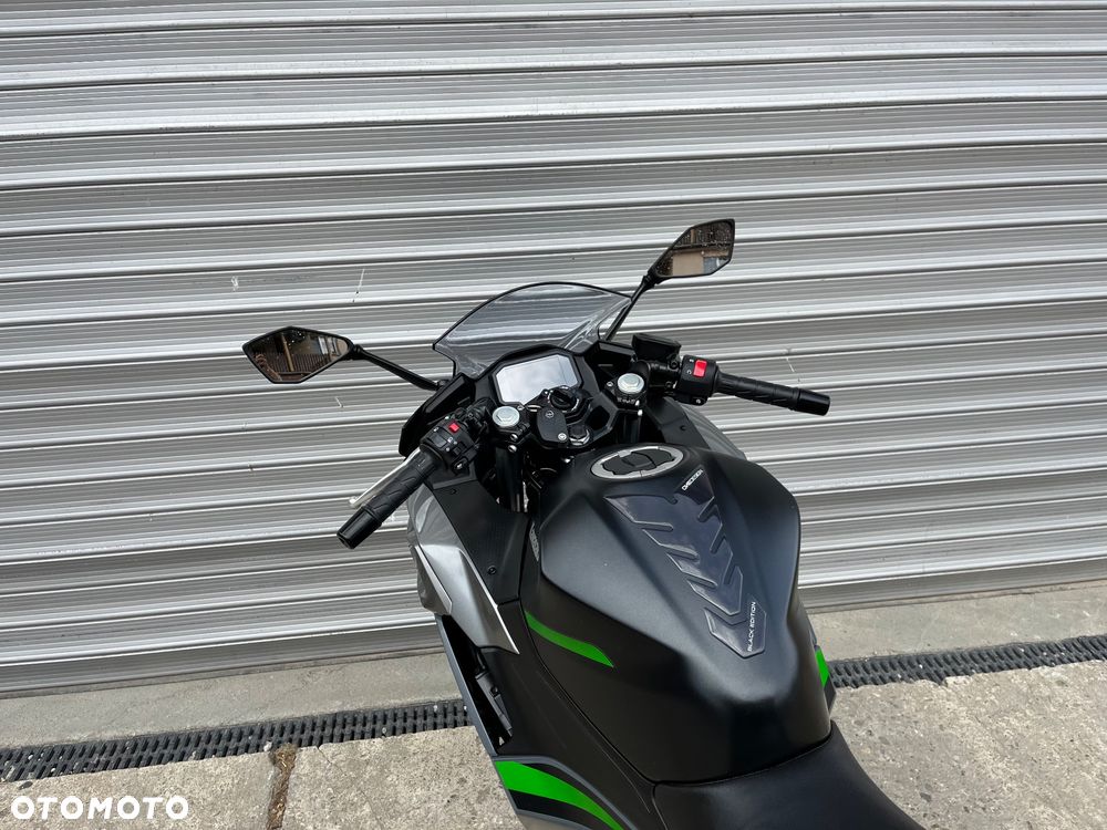 Kawasaki Ninja - 22