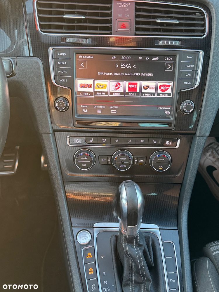 Volkswagen Golf - 19