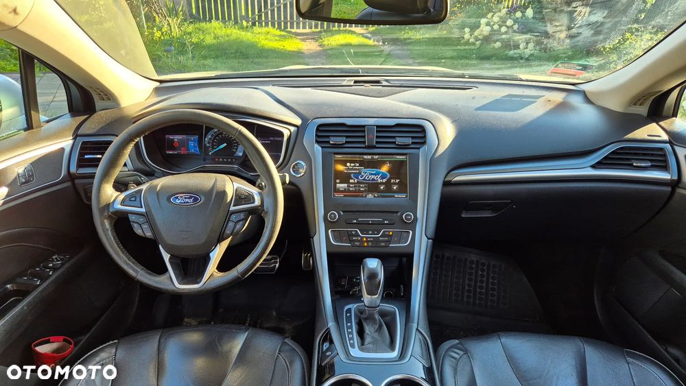 Ford Fusion - 12