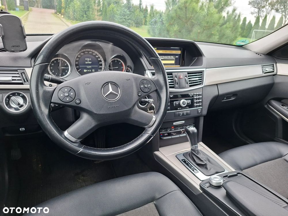 Mercedes-Benz Klasa E 250 T CDI DPF BlueEFFICIENCY Automatik Avantgarde - 24