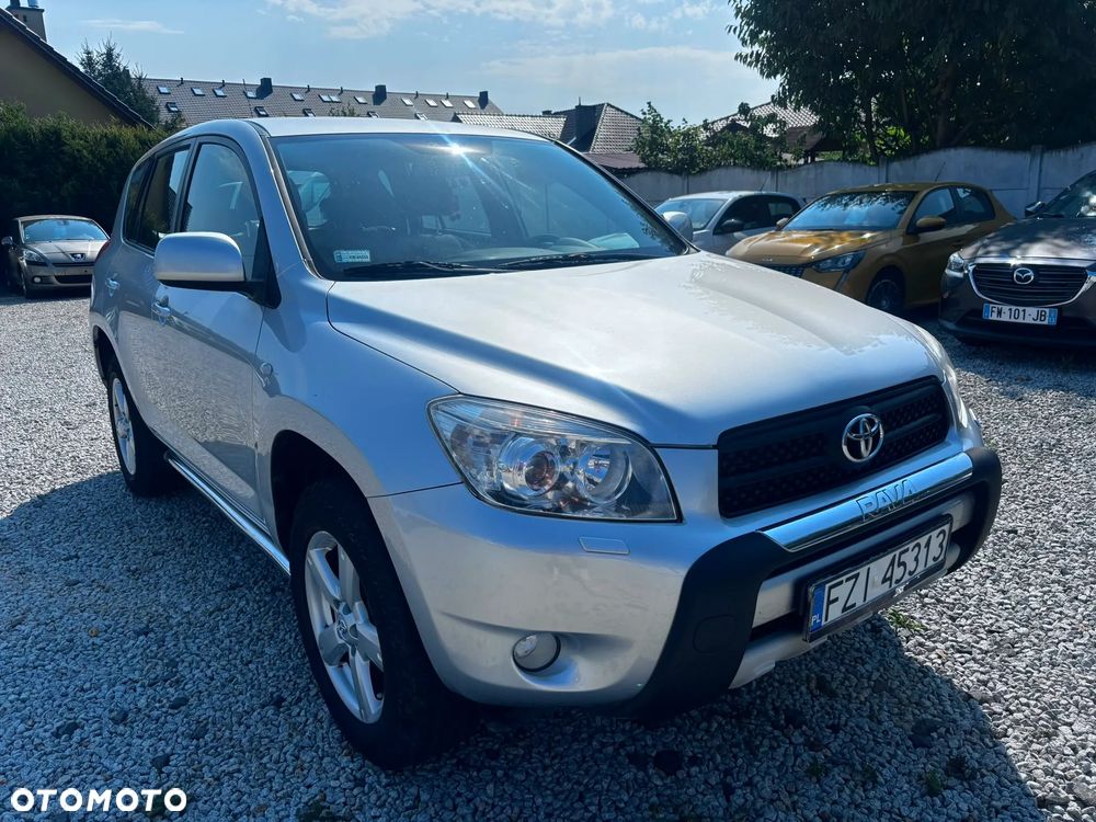 Toyota RAV4 2.0 VVT-i Premium - 1