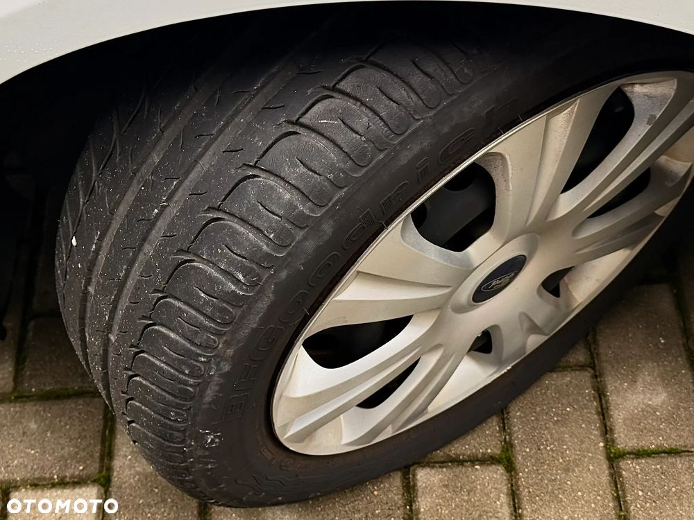 Ford Focus 1.6 TDCi Ambiente Start - 17