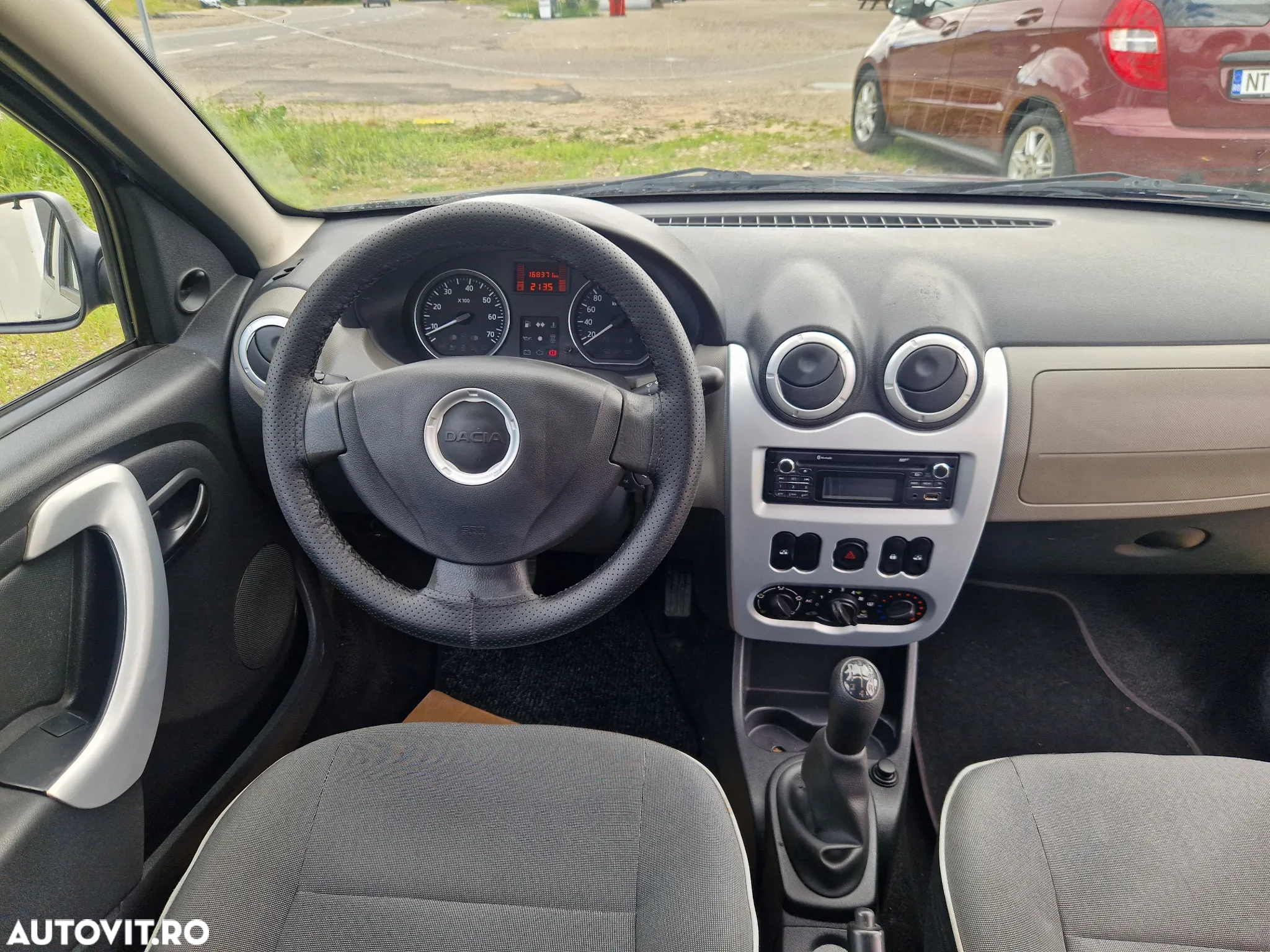 Dacia Sandero 1.2 16V 75 Laureate - 7