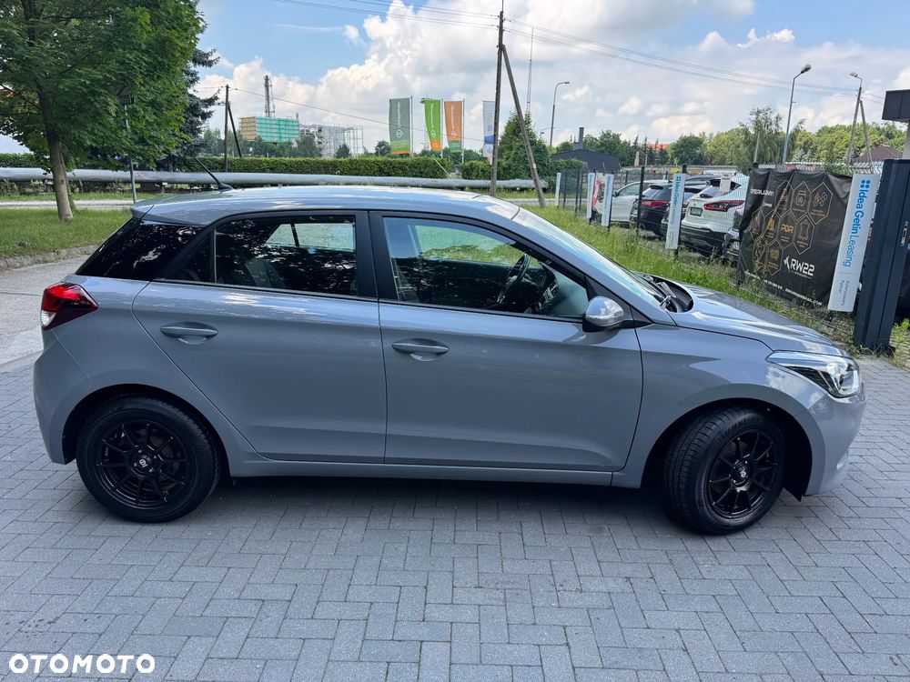 Hyundai i20 blue 1.2 Style - 9