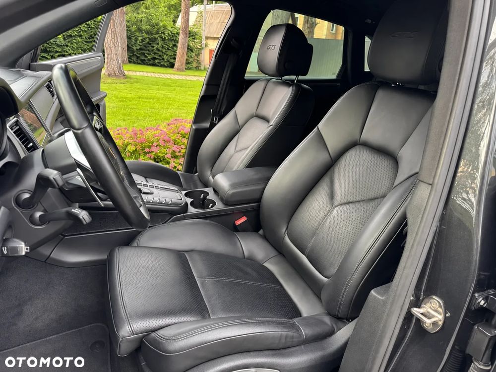 Porsche Macan - 10